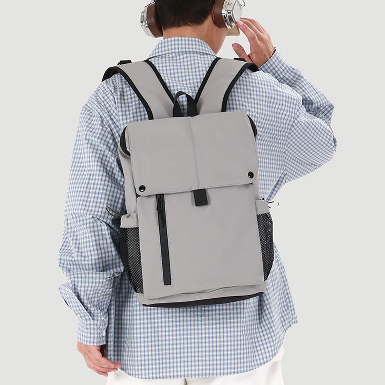 Eleganter Multifunktionsrucksack mit Atmungsaktiven Seitentaschen Brehn