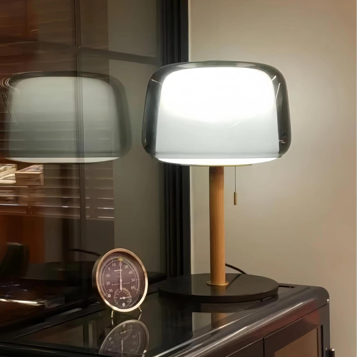 Moderne skandinavische Tischlampe