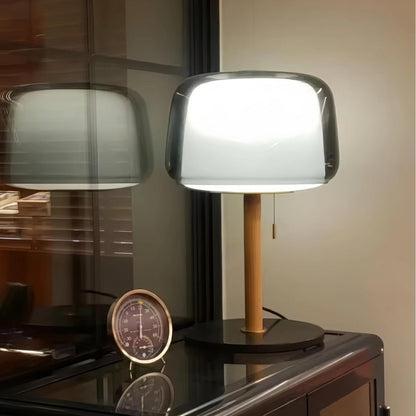 Moderne skandinavische Tischlampe