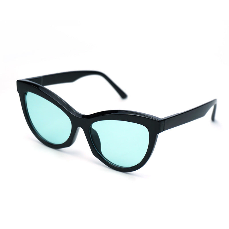 Damen Cat-Eye Sonnenbrille mit modernem, konturiertem Rahmen Brehn
