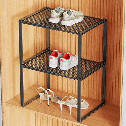 Mehrstufiges Metall-Mesh-Schuhregal mit offenen Gitterregalen und mattem Rahmen