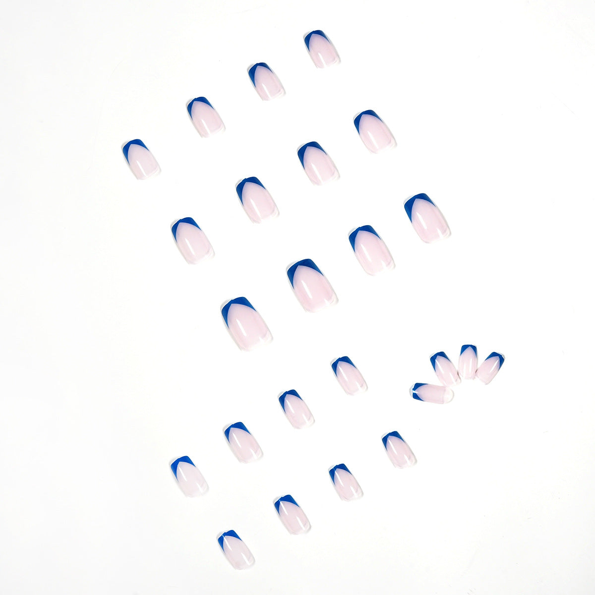 Stylische Nagelkunst mit modernen französischen Spitzen Brehn