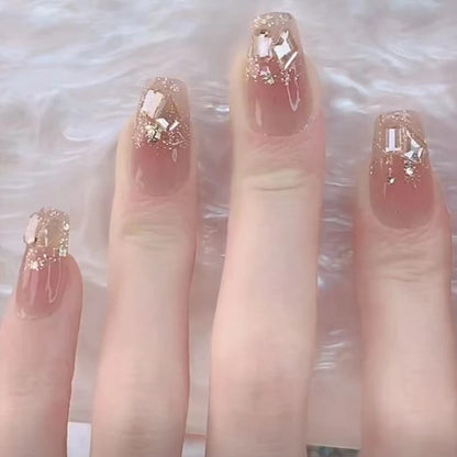 Kunstnagelset mit funkelnden Glitzer- und holografischen Akzenten Brehn