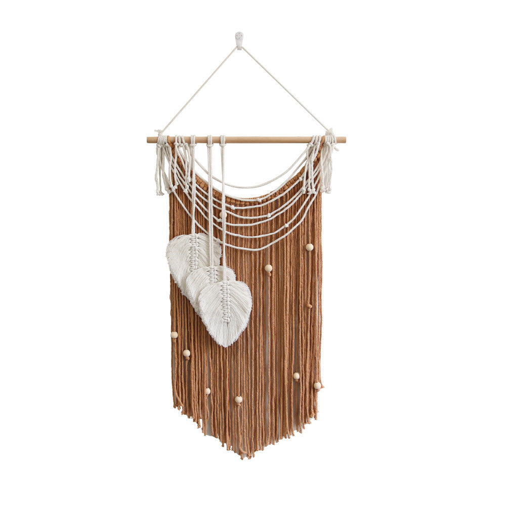 Künstlerischer Wandbe hang aus Makramee mit Herzen