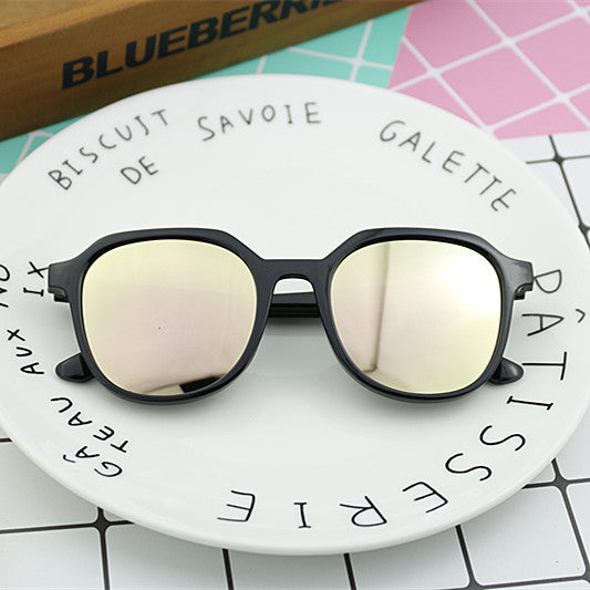 Damen modische Sonnenbrille im eleganten, achtkantigen Design Brehn