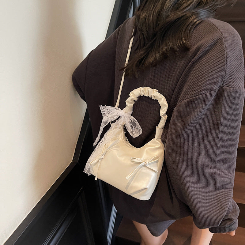 Elegante Satin-Handtasche Brehn