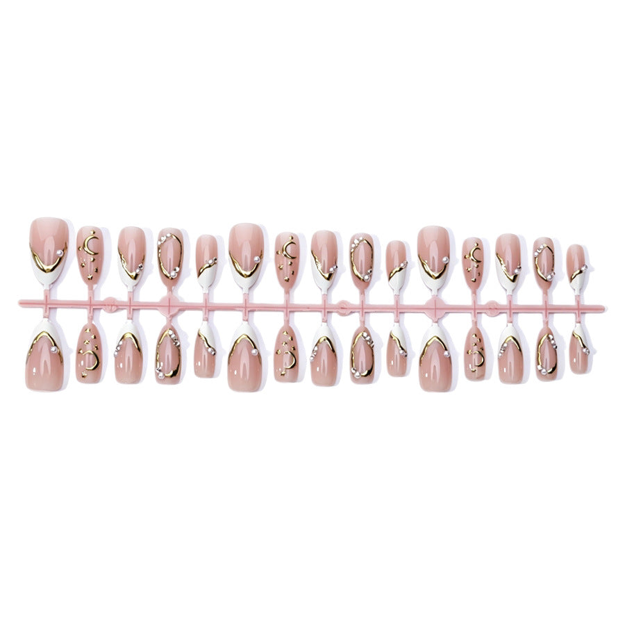 Elegante Gold-Akzent Druck-On Nagelkunst Brehn