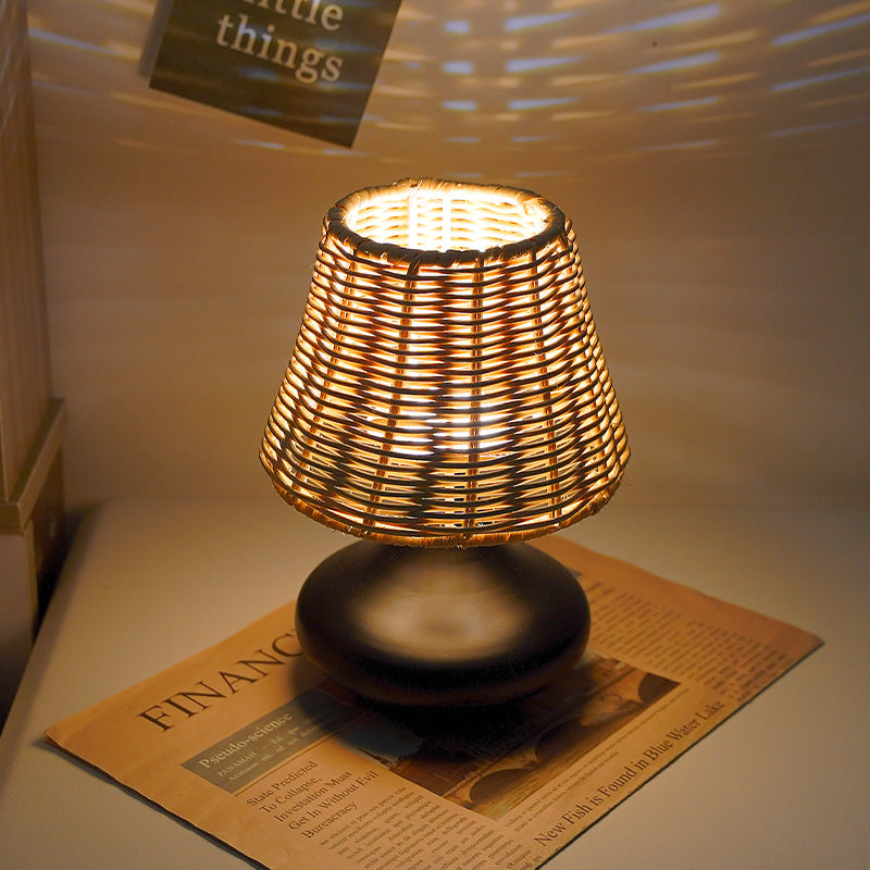 Dekorative Nachttischlampe