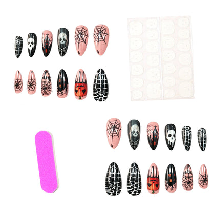 Themenbezogene Halloween Nagelkunst Brehn
