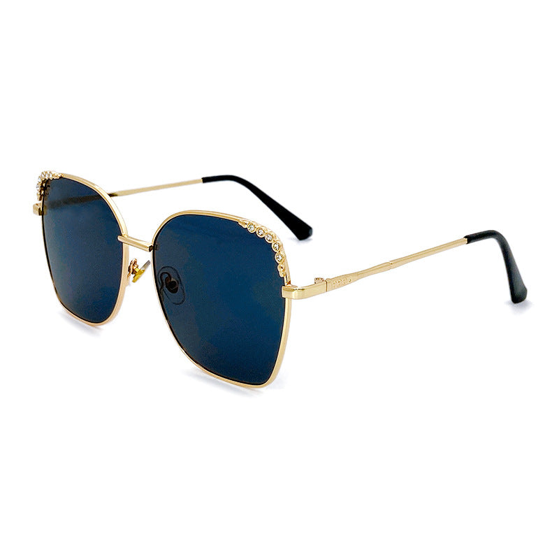 Elegante Quadratische Sonnenbrille mit Funkelnden Akzenten Brehn