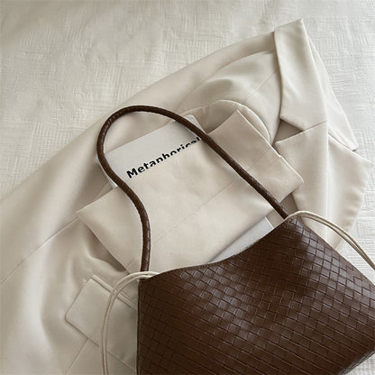 Gewebte Texturierte Handtasche