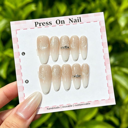 Anpassbare florale Press-On Nagelkollektion