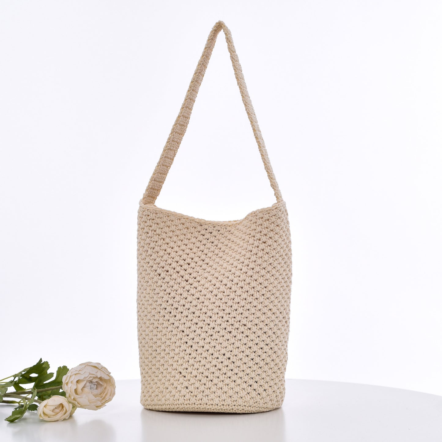Gehäkelte Tragetasche Im Minimalistischen Design Brehn