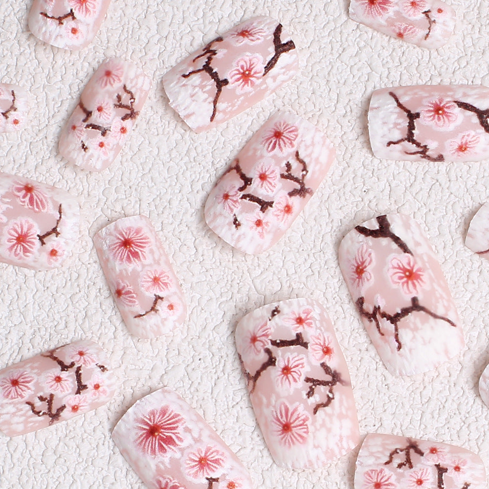 Blumenverzierte Press-On Nagelkunst Brehn
