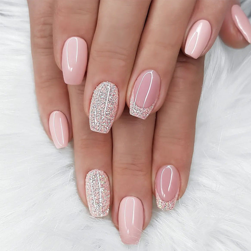 Glamouröse Glitzer-Stiletto Press-On Nägel Brehn