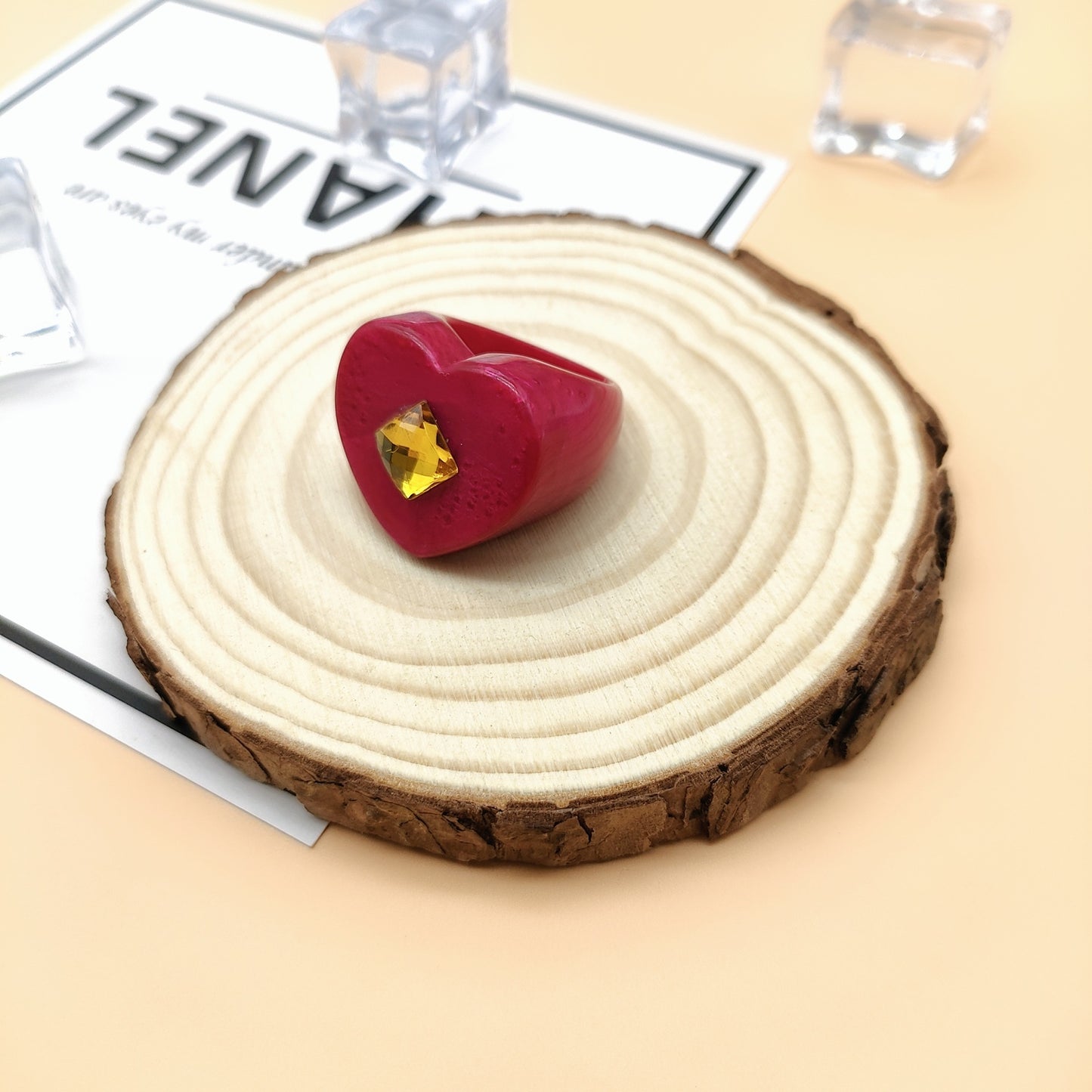 Schmetterlings-inspirierter Harzring Brehn