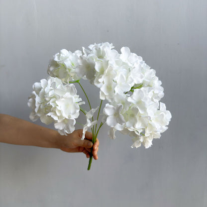 Elegante Blumenarrangement