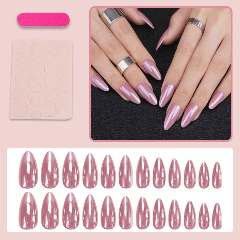 Kunstnagelset mit eleganter Form und Glanz Brehn