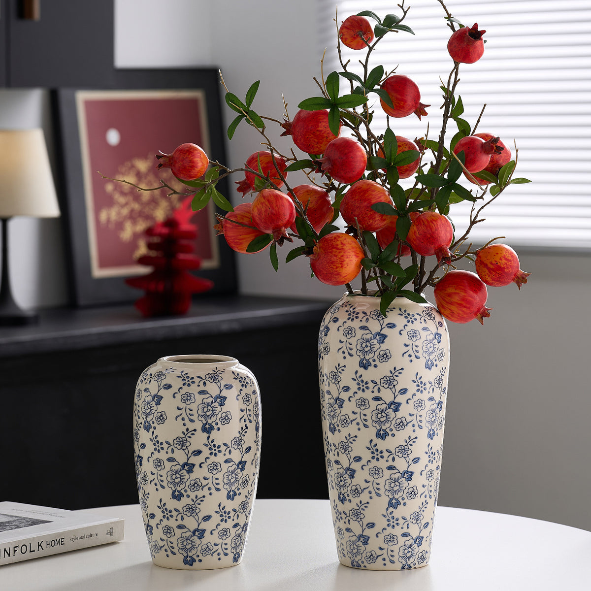 Dekorative Keramikvase mit floralen Muster Brehn