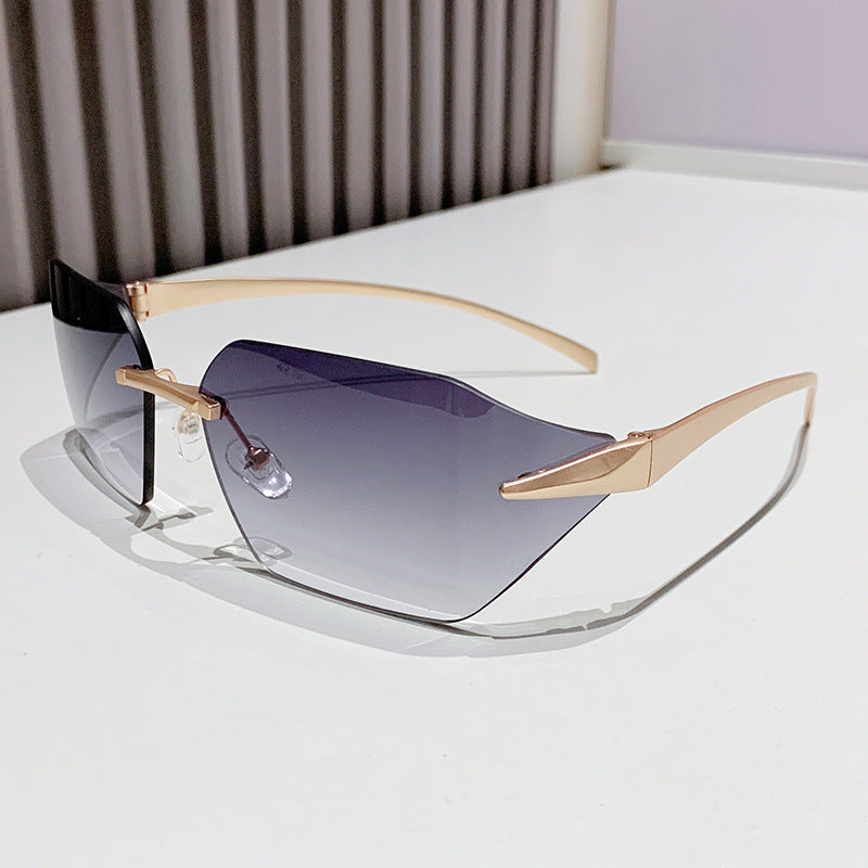 Damen modische quadratische Sonnenbrille mit verziertem Metallrahmen Brehn