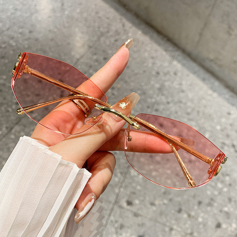Damen modische Sonnenbrille mit innovativem Schecken-Design Brehn