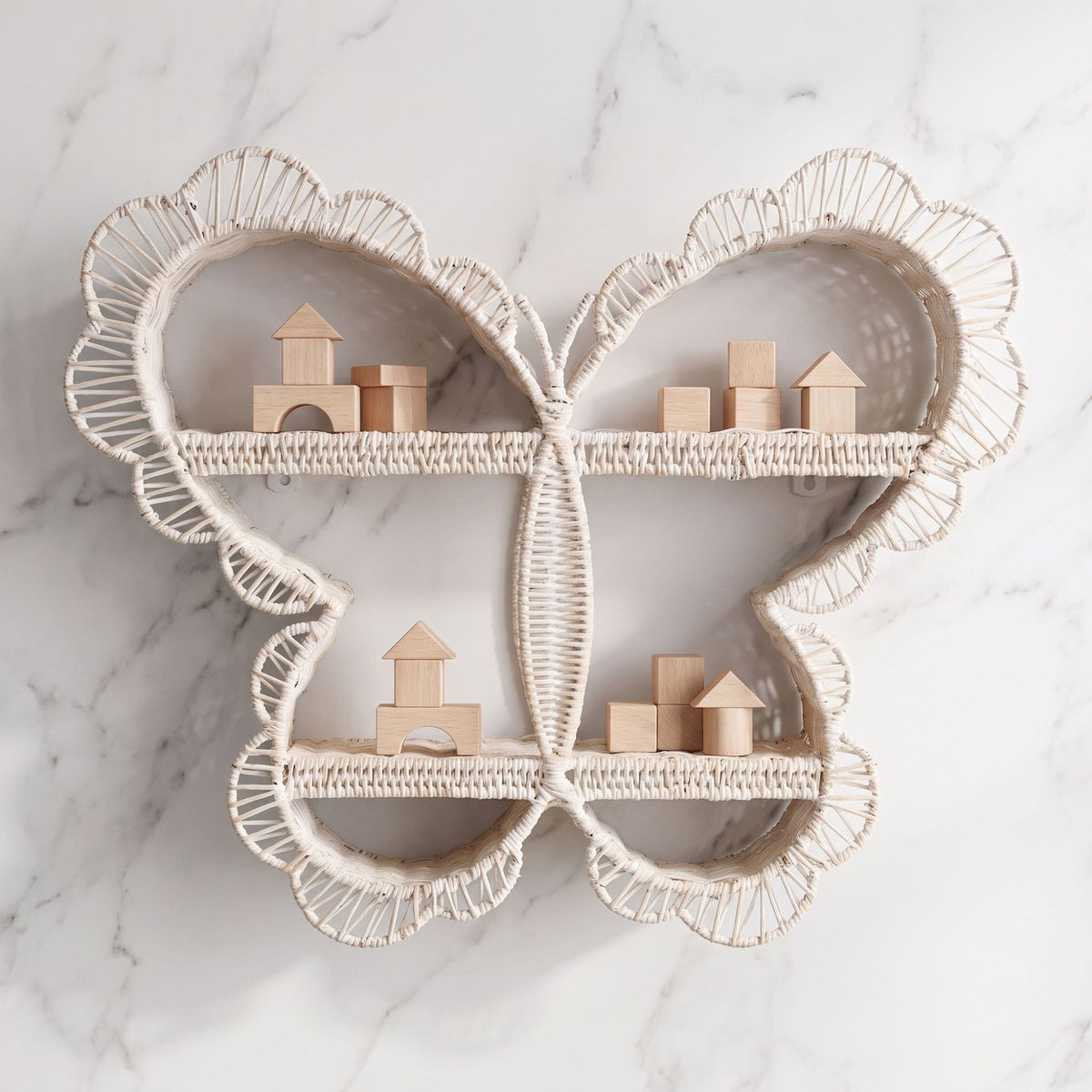 Verspieltes Wandregal im Schmetterlingsdesign Brehn