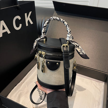 Modische strukturierte Bucket Bag Brehn