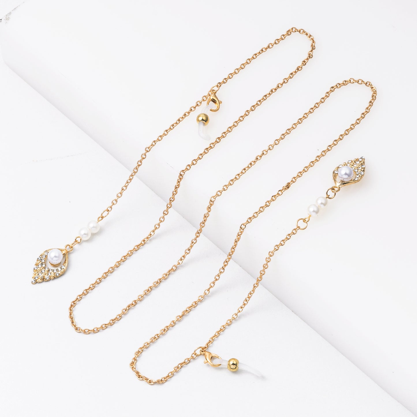 Elegante Perlenohrringe mit Kette Brehn