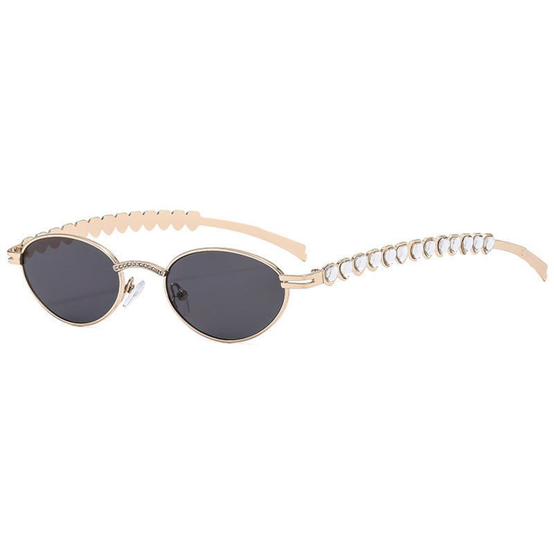 Damen modische Sonnenbrille mit dekorativem Rahmen und stilvollen Akzenten Brehn
