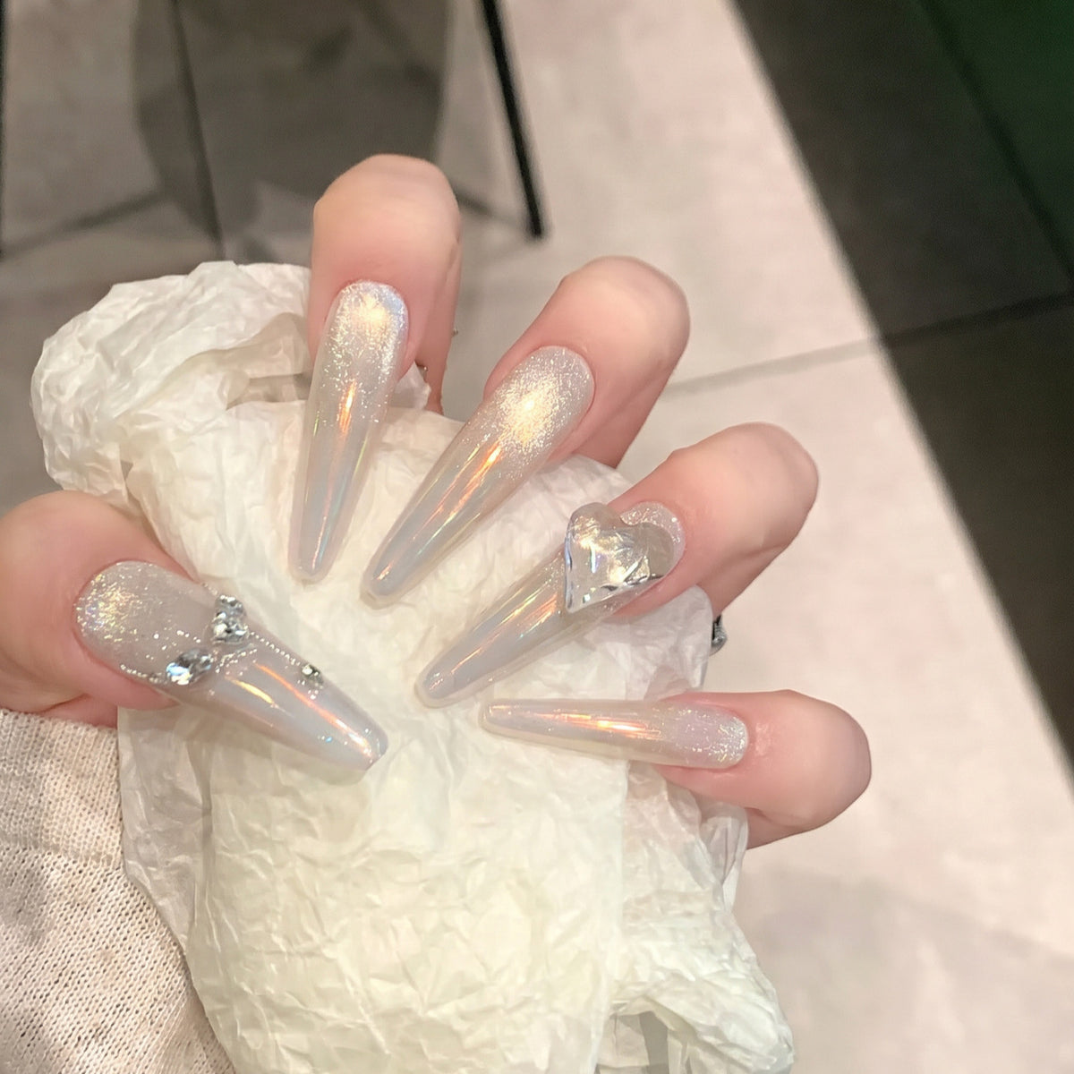 Stiletto Press-On Nagelerweiterungen mit Kristallakzenten Brehn