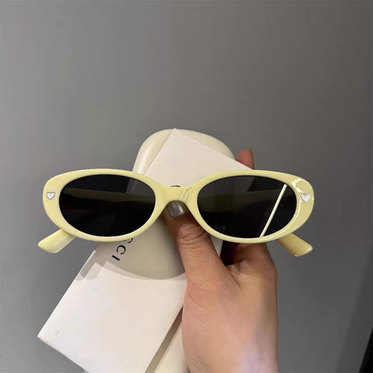 Modische Cat-Eye Sonnenbrille mit Herzen Brehn