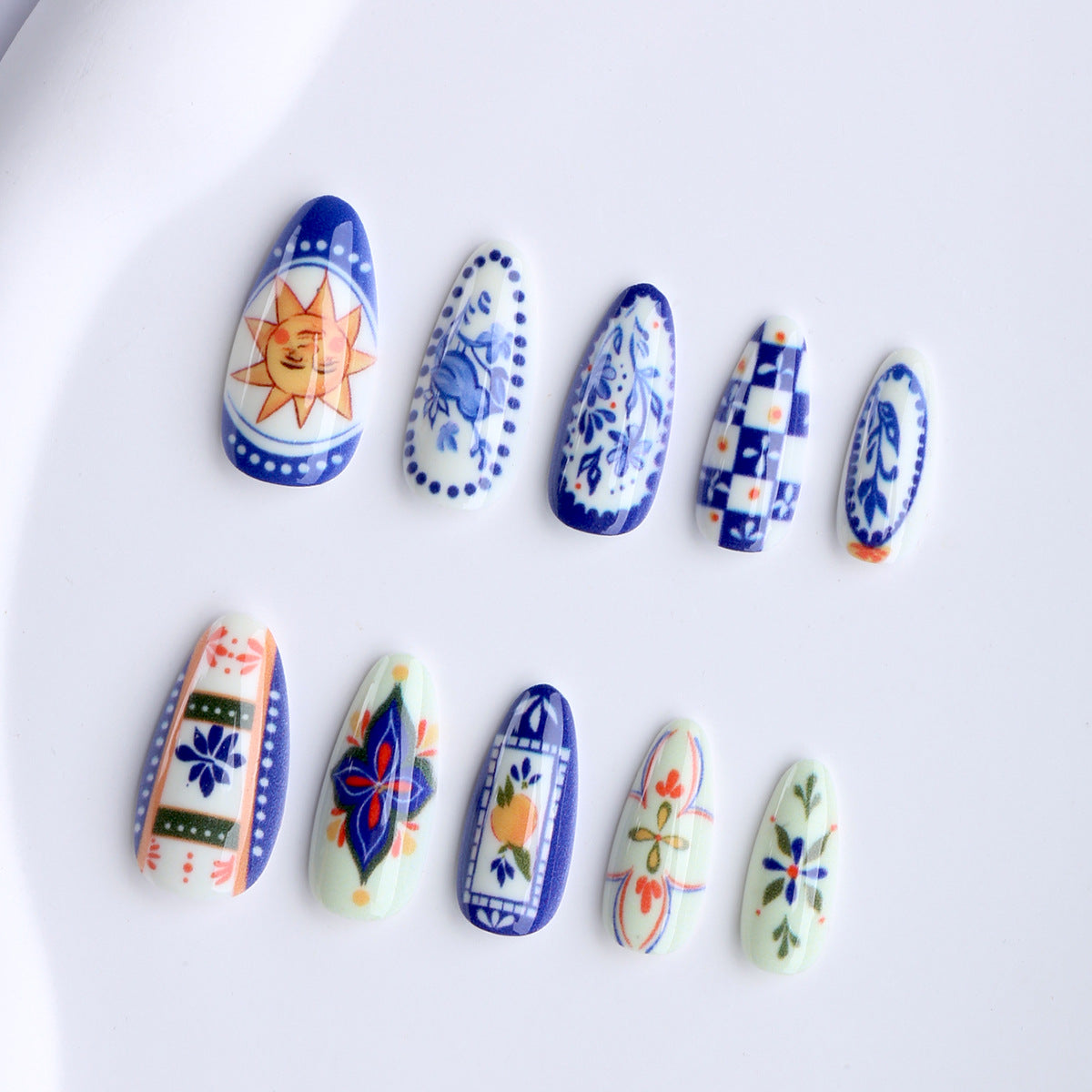 Künstliche Fingernägel mit Handgefertigtem Floralen Design Brehn