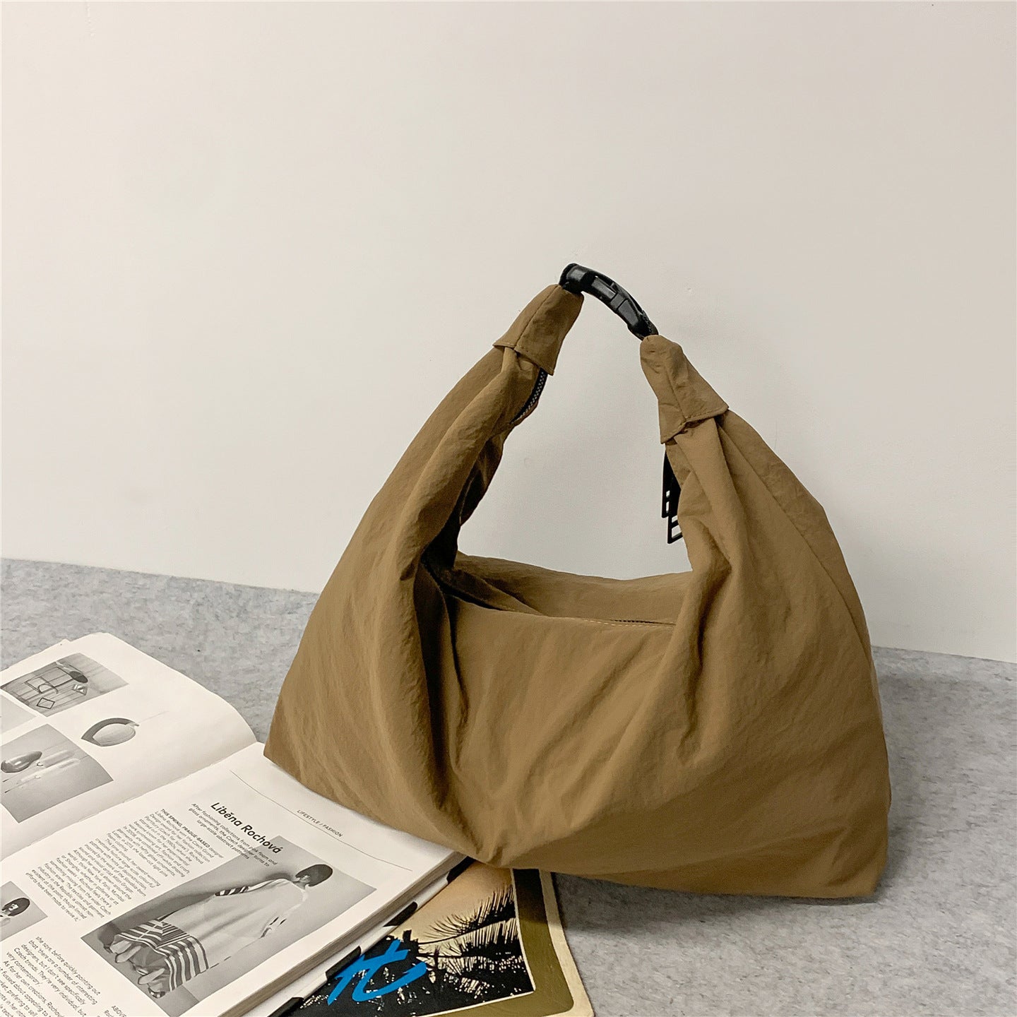 Lässige leichte Hobo-Bag Brehn