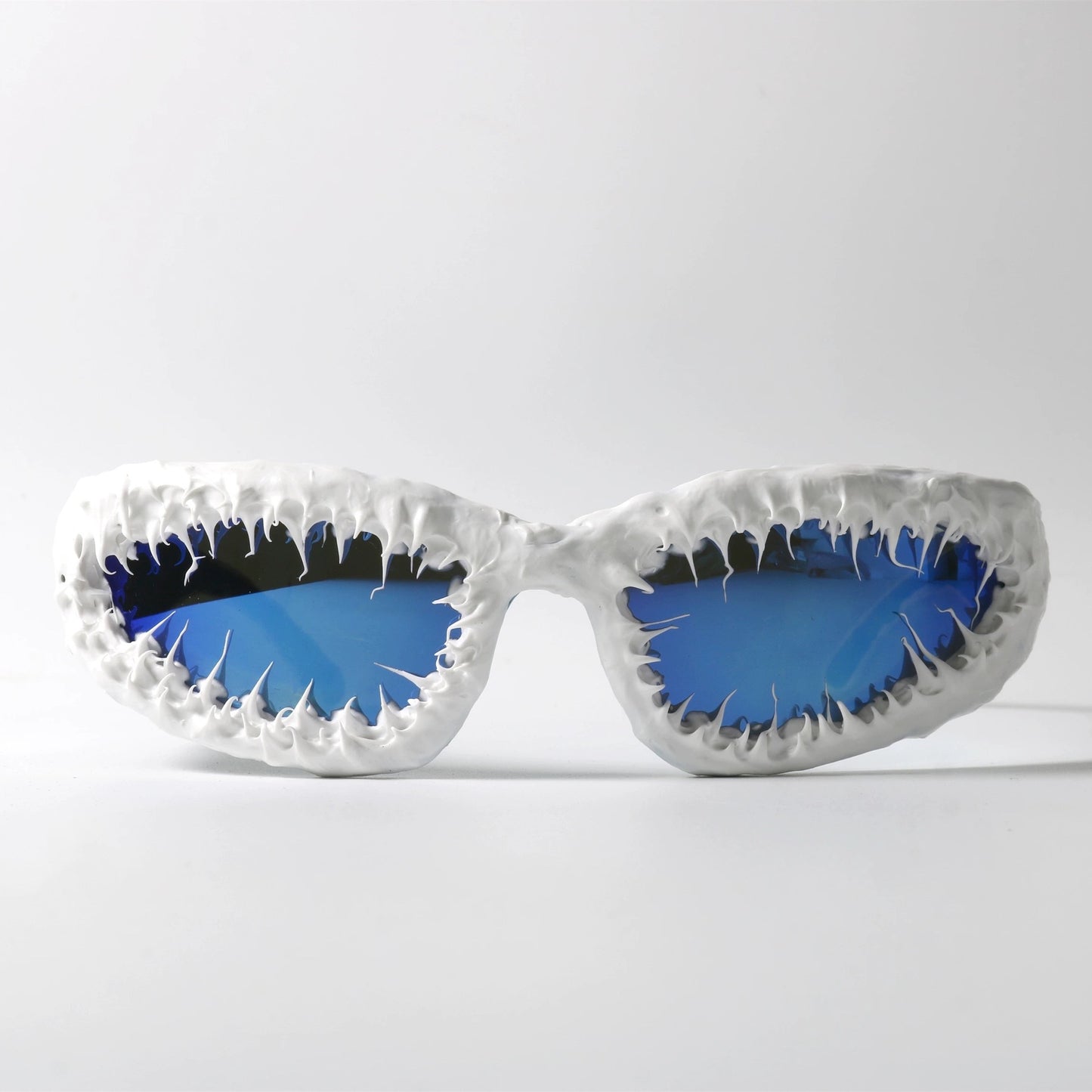 Damen kreative Design-Sonnenbrille mit einzigartigem strukturierter Rahmen Brehn