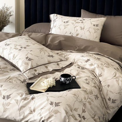 Bettbezug-Garnitur mit feinem Blatt-Jacquard, Knopfverschluss und Hotelnaht