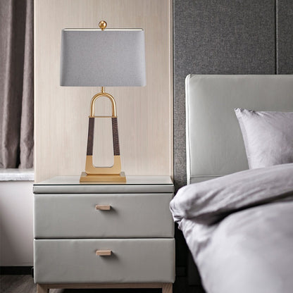 Dekorative Tischlampe mit modernem geometrischen Sockel
