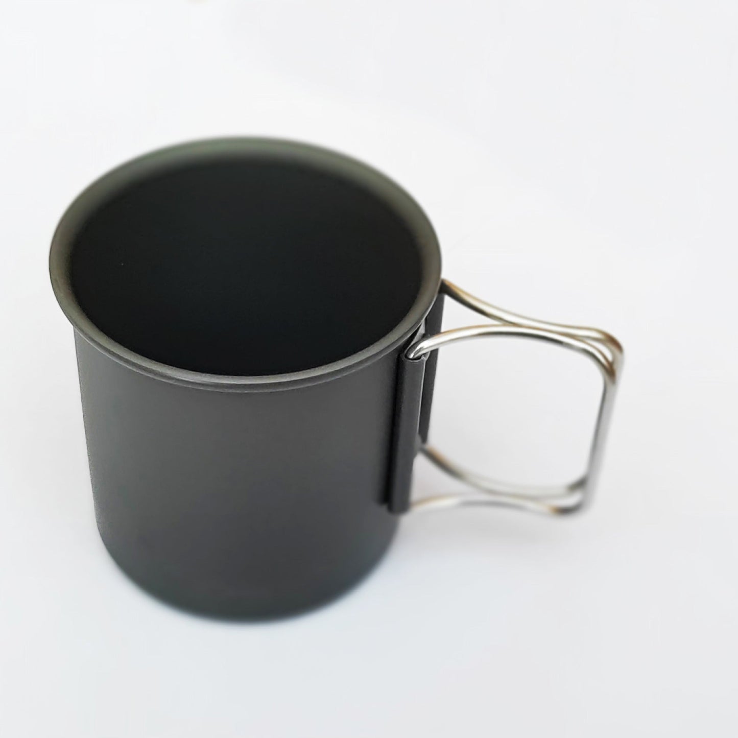 isolierter Edelstahl Smiley-Gesicht Becher mit wiederverwendbarem Deckel, rutschfester Unterseite und kinderfreundlichem Griff Brehn