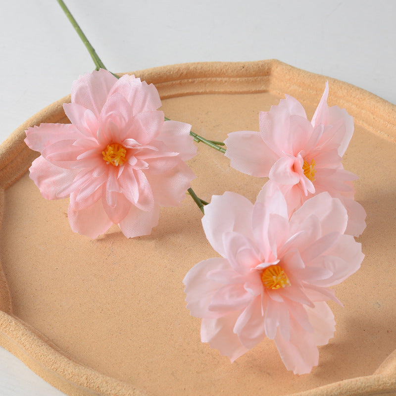 Künstliche Blumenarrangement
