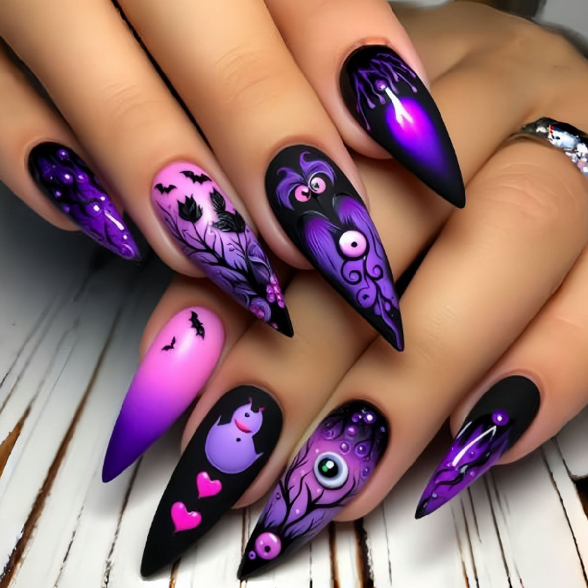 Gothic Halloween-inspirierte Stiletto-Nagelkunstverlängerungen Brehn