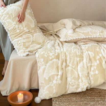 Plüsch Prägung Botanisches Samt Bettdecke & Pom-Pom Trim Kopfkissenbezug Set