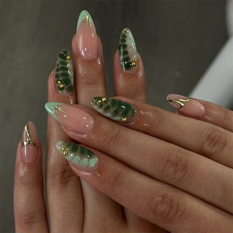 Dekorativer Press-On-Nagelset mit einzigartigen Blatt- und Ombre-Designs Brehn