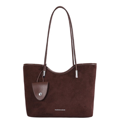 Chic Wildleder Tasche mit Dekorativer Tasche