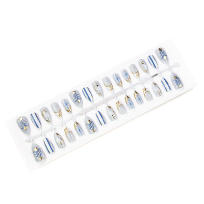 Winter-Themed Press-On Nail Set with Elegant Holiday Designs Brehn