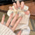 Glamouröses Kunstnagelset mit luxuriösen Glitzerelementen Brehn