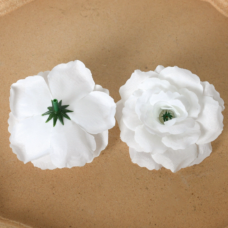 Blumenverzierter Haarschmuck