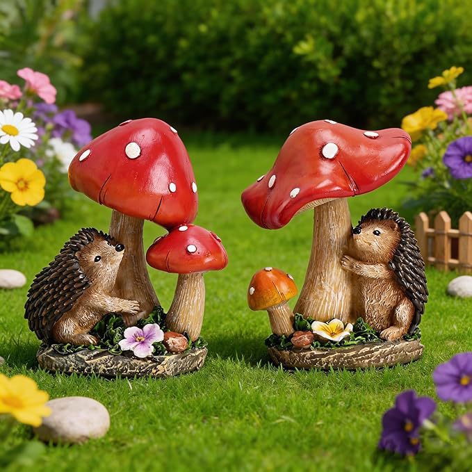 Niedliche Dekofigur mit Igel und Fliegenpilzen Brehn