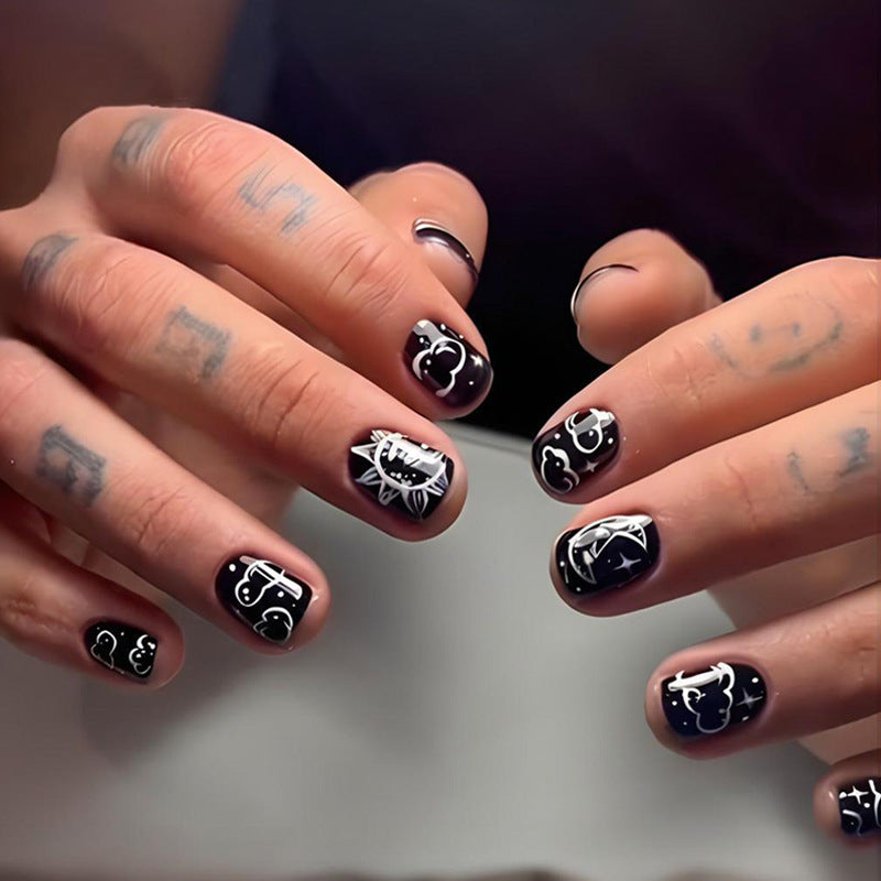 Kunstnagelset mit mystischen Tierdesigns Brehn