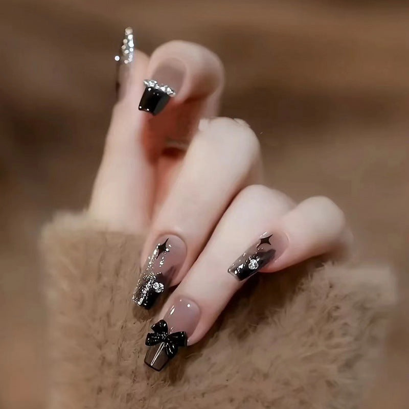 Künstliche Fingernägel mit Herz-Design Brehn