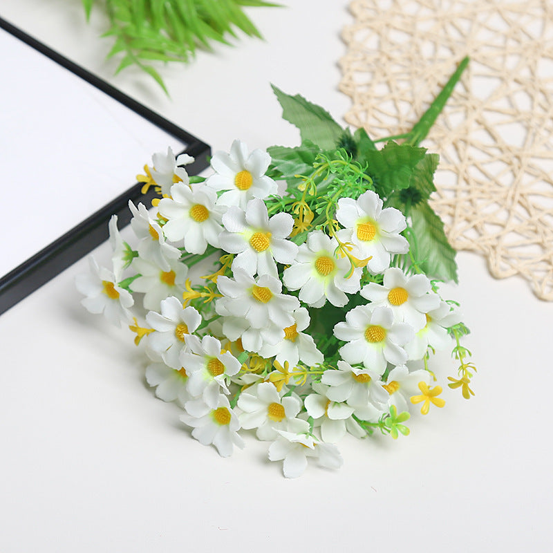 Lebensechter Stoff Blumenstrauß