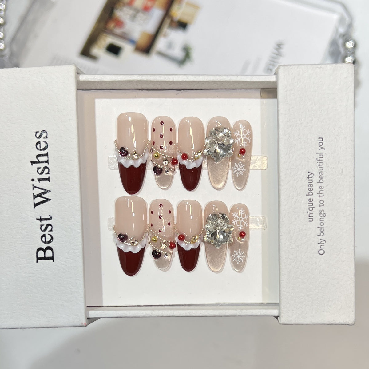Glitzerndes Press-On Nagelkunst-Set mit Schneeflocken-Design Brehn